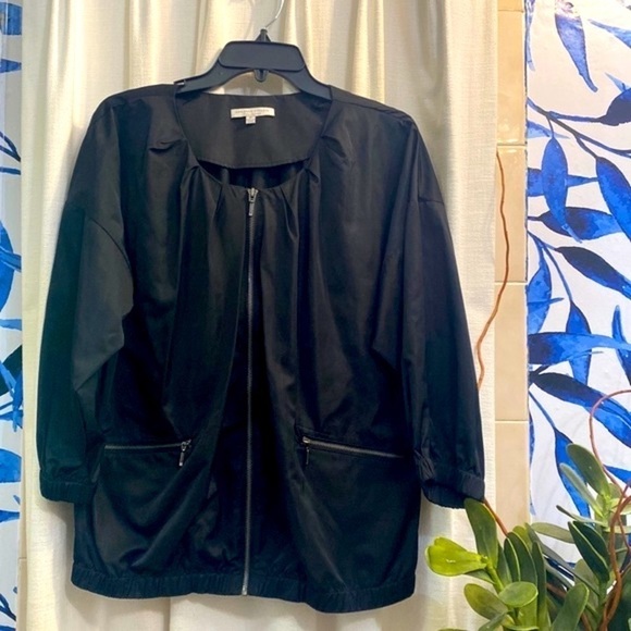 Adrienne Vittadini Jackets & Blazers - Women’s Black Adrienne Vittadini 100% Polyester Full Zip Jacket Size Medium